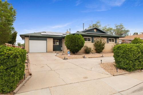 4301 San Andres Ave Ne, Albuquerque, NM, 87110-8213 | Card Image