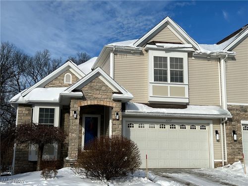 26727 Rue Saint Anne Ct, Warrensville Heights, OH, 44128-6200 | Card Image