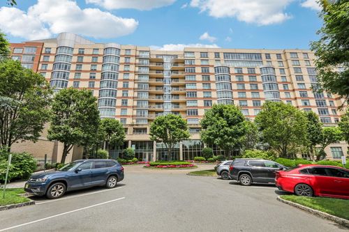 apt-613-8100 River Rd, North Bergen, NJ, 07047-7213 | Card Image