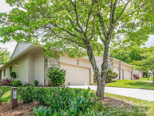 136 Deerlake Drive, Asheville, NC, 28803 | Card Image
