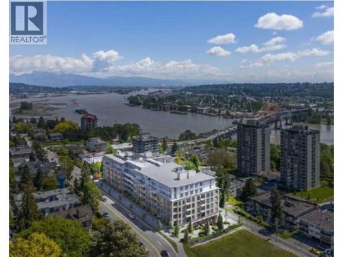 523-82 First St, New Westminster, BC, V3L2G1 | Card Image