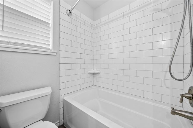 2371 Scotts Cir, House other with 3 bedrooms, 2 bathrooms and null parking in Ingleside TX | Image 7