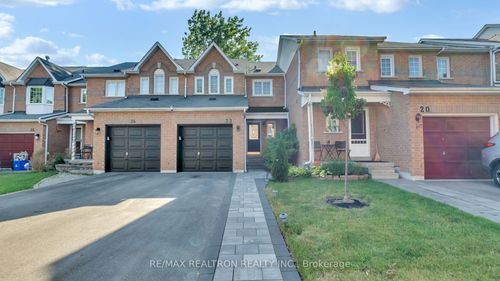 22 Macintyre Lane, Ajax, ON, L1T3X3 | Card Image