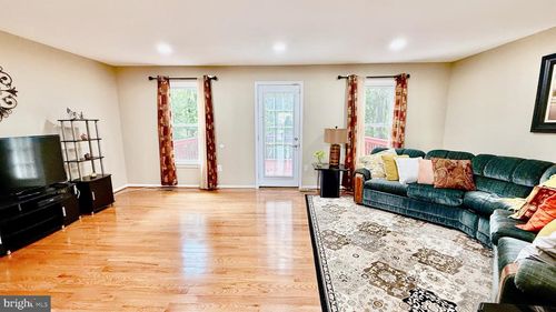 2550 Chadwick Ct, WOODBRIDGE, VA, 22192-2037 | Card Image