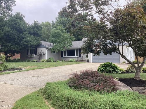 3009 Chamberlain Rd, Fairlawn, OH, 44333-3450 | Card Image