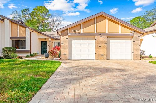 7497 Heather Walk Dr, WEEKI WACHEE, FL, 34613-5118 | Card Image