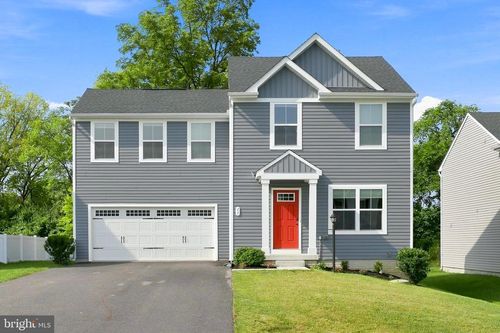 11 Charlotte St, HAGERSTOWN, MD, 21740-2289 | Card Image