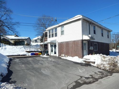 695 Main St, Dallas, PA, 18612 | Card Image