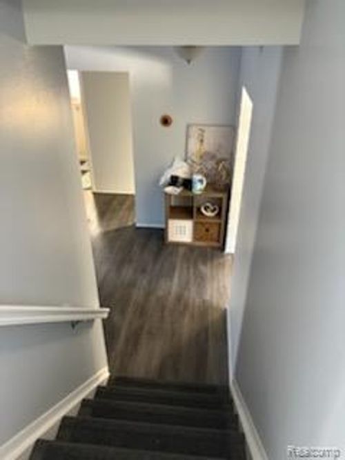 39912 Edmundton Dr, Canton, MI, 48187-4217 | Card Image