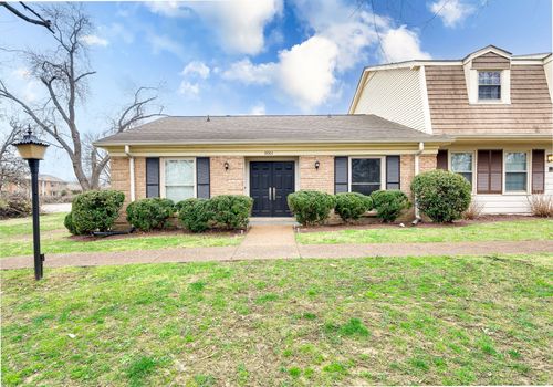 h301-8300 Sawyer Brown Rd, Nashville, TN, 37221-7639 | Card Image