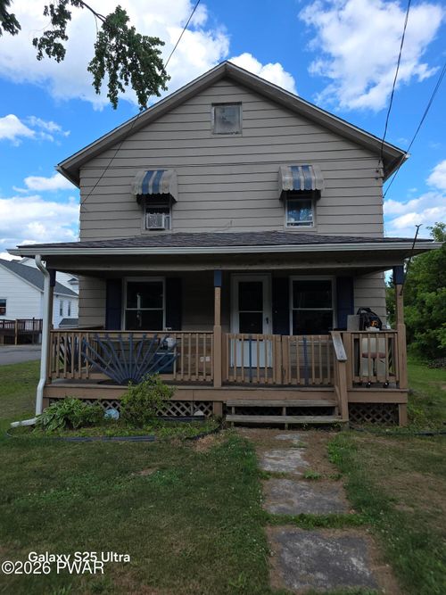 142 Center St, Waymart, PA, 18472-9134 | Card Image