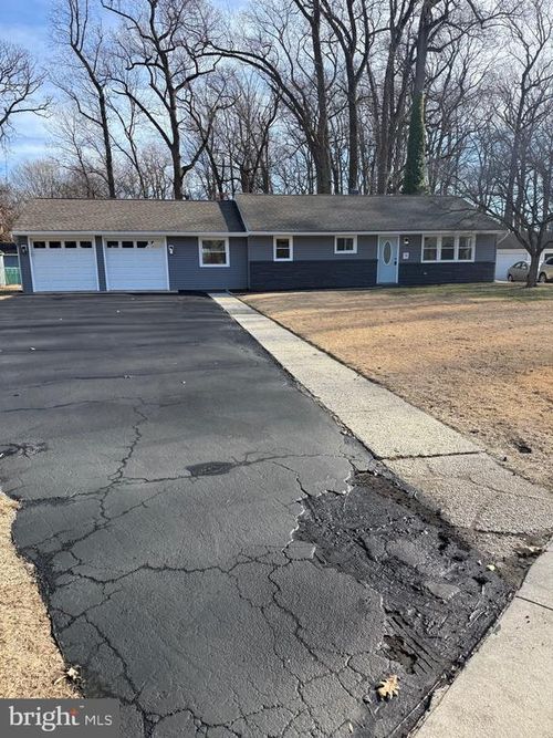 182 Peterson Blvd, Woodbury, NJ, 08096-1843 | Card Image