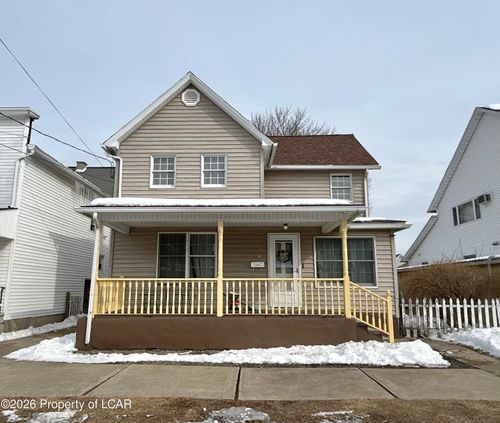 28 E 3rd St, Wyoming, PA, 18644-2120 | Card Image