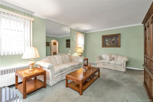 145 10th Ave, Whitestone, NY, 11357-1702 | Card Image