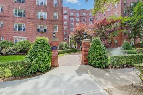 45-77 113th St, Forest Hills, NY, 11375-7110 | Card Image