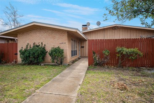 13418-13416 Blossomheath Ln, Dallas, TX, 75240-5802 | Card Image