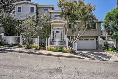  Curtis Avenue, Manhattan Beach, CA, 90266 | Card Image