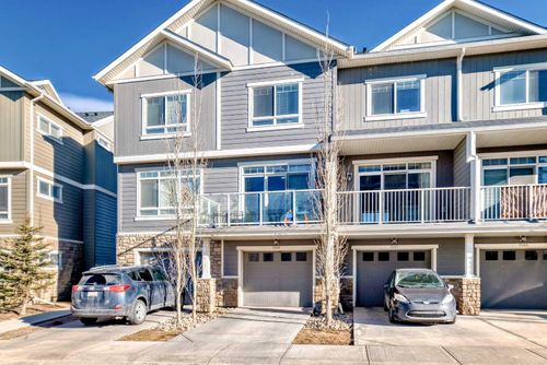 {{alt}} | Card Image