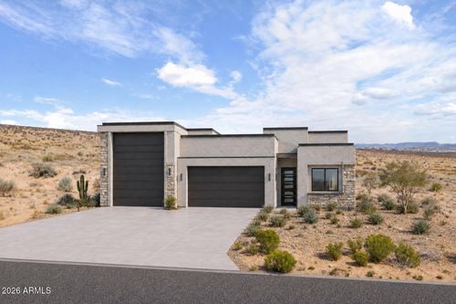 lot-16-635 N Anasazi Dr, Page, AZ, 86040-0318 | Card Image