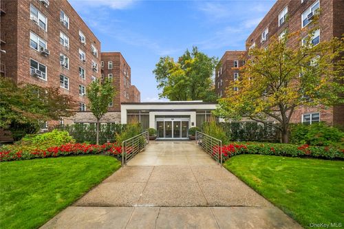 apt-d25-112-20 72nd Drive, New York, NY, 11375 | Card Image