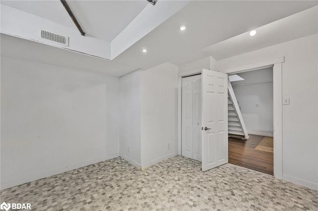 239 Warnica Rd, House other with 5 bedrooms, 2 bathrooms and 6 parking in Barrie ON | Image 29