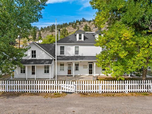 300 Wolf Creek Main St, Wolf Creek, MT, 59648-8676 | Card Image