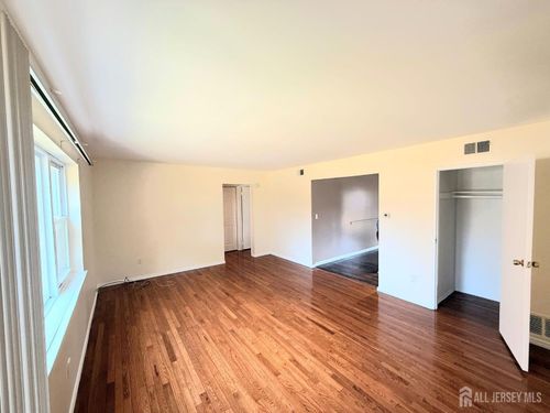 a-182 Evergreen Rd, Edison, NJ, 08837-2446 | Card Image