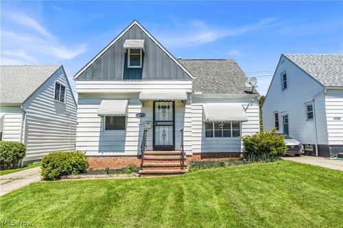 14205 Corridon Ave, Maple Heights, OH, 44137-3228 | Card Image