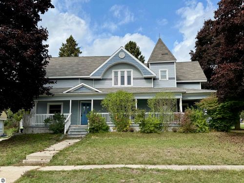 319 3rd St, Marion, MI, 49665-9209 | Card Image