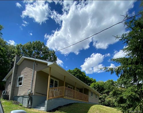 10 Diviesti Dr, Marlboro, NY, 12542-6337 | Card Image