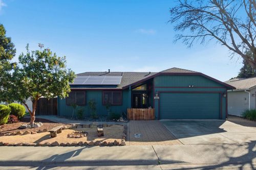 809 Kate Ln, Woodland, CA, 95776-5733 | Card Image