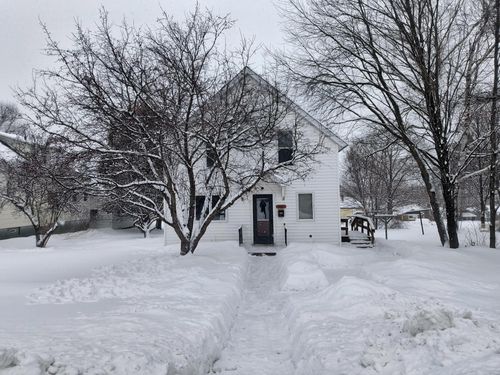 908 Erie Ave, Crystal Falls, MI, 49920-1115 | Card Image