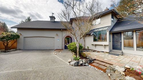 627 N Waugh Rd, Mount Vernon, WA, 98273-9469 | Card Image