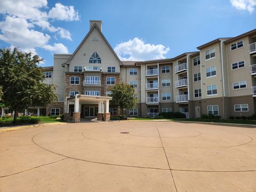apt-321-5650 Boone Ave N, New Hope, MN, 55428-3145 | Card Image