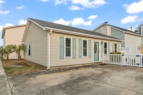 811 9th Ave S, North Myrtle Beach, SC, 29582-3444 | Card Image
