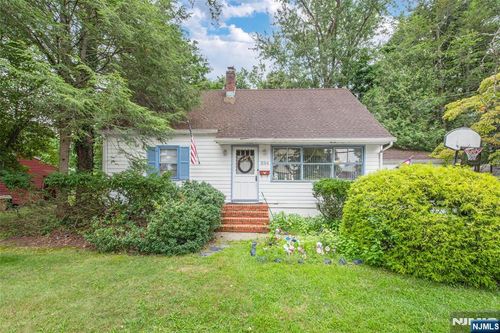 234 E Glen Ave, Ridgewood, NJ, 07450-1728 | Card Image