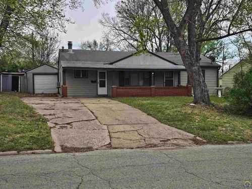 2124 Sw Morningside Rd, Topeka, KS, 66614-1447 | Card Image
