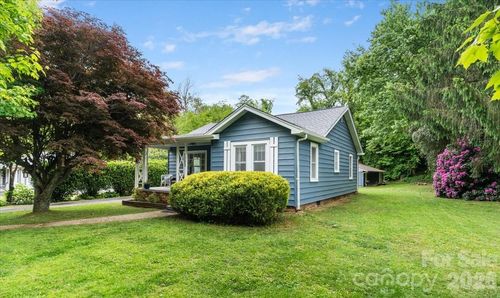 1203 Allens Creek Rd, Waynesville, NC, 28786-5403 | Card Image