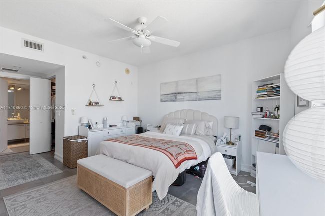 APT-3111 - 185 Sw 7 Th St, Condo with 3 bedrooms, 3 bathrooms and null parking in Miami FL | Image 20