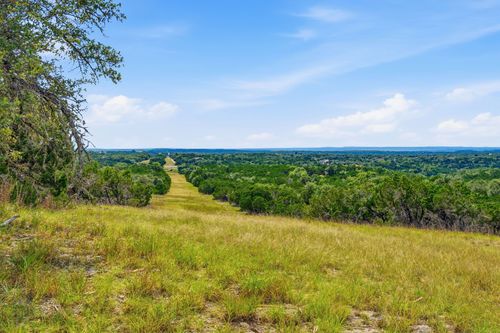 3230 W Fitzhugh Rd, Dripping Springs, TX, 78620-3336 | Card Image