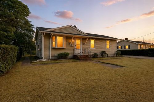 22 John St, Fairhaven, MA, 02719-1927 | Card Image