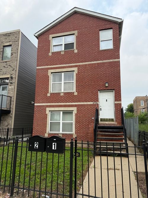 2706 W Jackson Boulevard, Chicago, IL, 60612 | Card Image