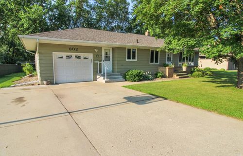 602 Main St W, Melrose, MN, 56352-1046 | Card Image