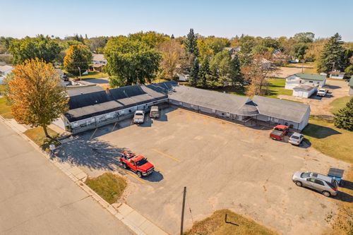 312 Spruce St, Alexandria, MN, 56308-2063 | Card Image