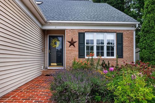 21 Hickory Nut Ln, Staunton, VA, 24401-9301 | Card Image