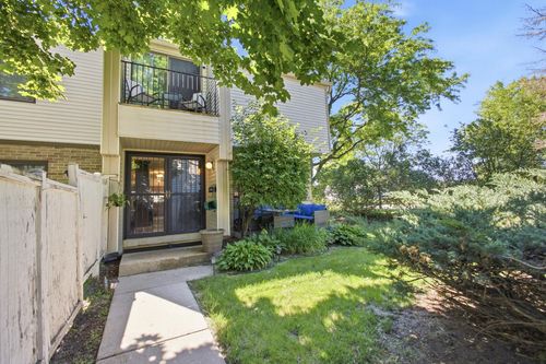 9000 N 70th Street, Milwaukee, WI, 53223 | Card Image