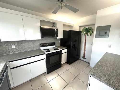 apt-401-1825 S Ocean Dr, Hallandale Beach, FL, 33009-4978 | Card Image