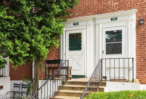 178-27 Fieldstone Dr, Hartsdale, NY, 10530-1531 | Card Image