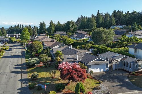 4878 Sea Ridge Dr, Victoria, BC, V8Y2R8 | Card Image