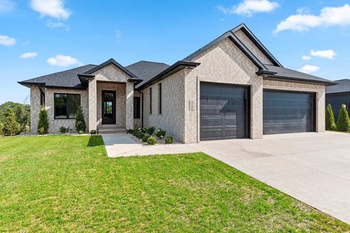 1761 Bobby Jones Drive, LEDGEVIEW, WI, 54115 | Card Image
